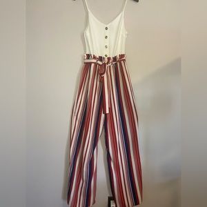 Very beautiful jumpsuit never use, size S